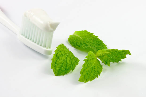 huiles-essentielles-bain-bouche