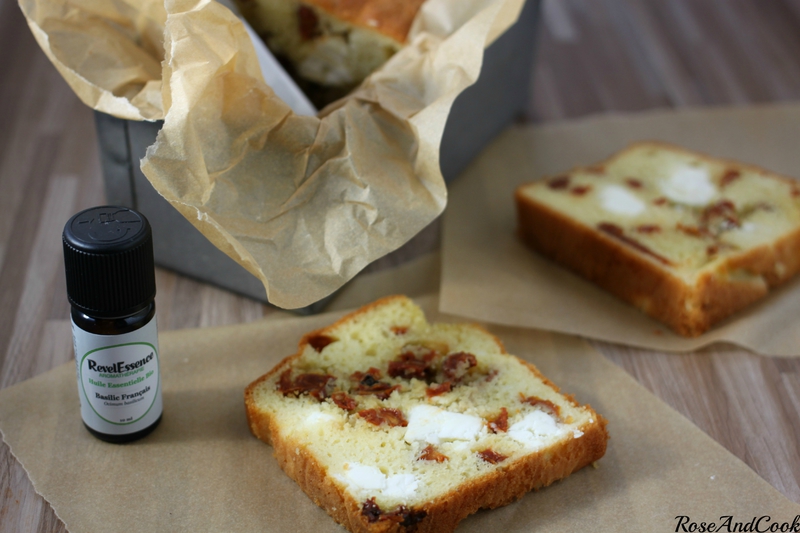 recette du cake tomate feta basilic huile essentielle