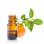 Huile-essentielle-petit-grain-sur-fleur
